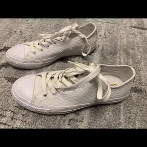 White womans converse 6.5